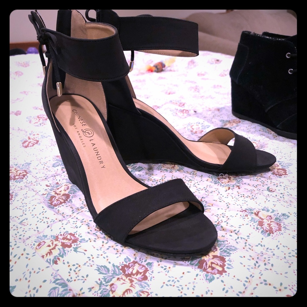 Open toed wedges